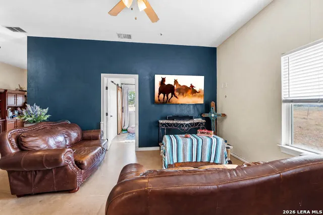 2211 E FM 1518 S St Hedwig, TX 78152