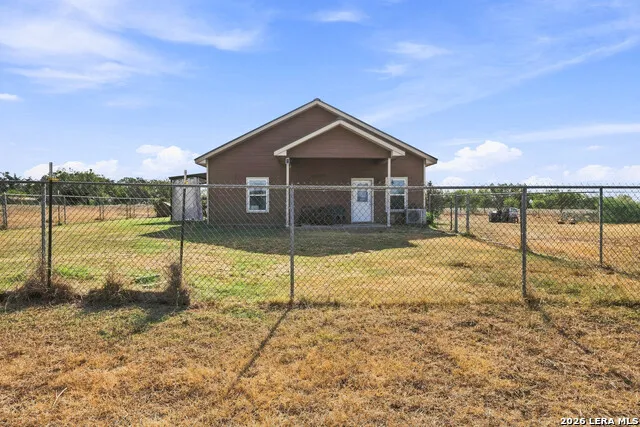 2211 E FM 1518 S St Hedwig, TX 78152