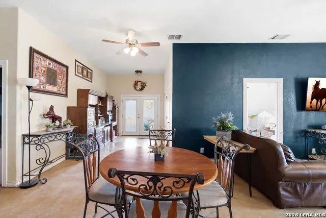 2211 E FM 1518 S St Hedwig, TX 78152
