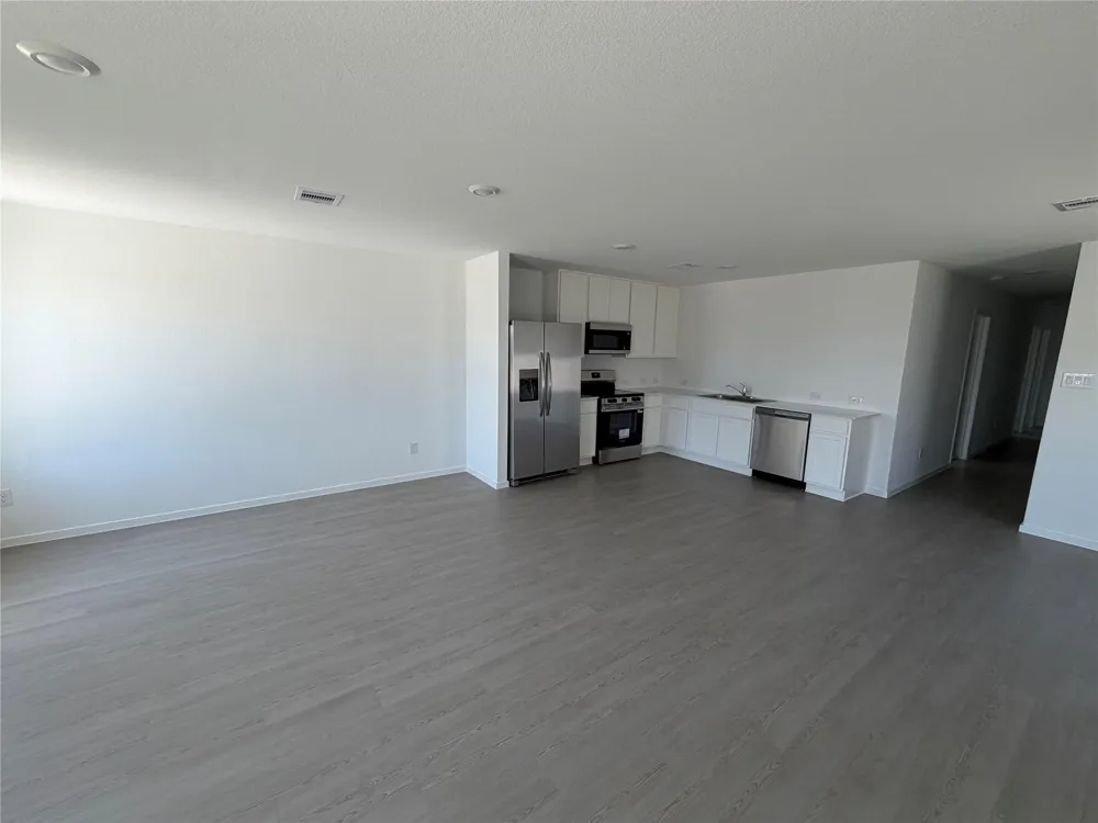 366 Lucia Cleveland, TX 77327