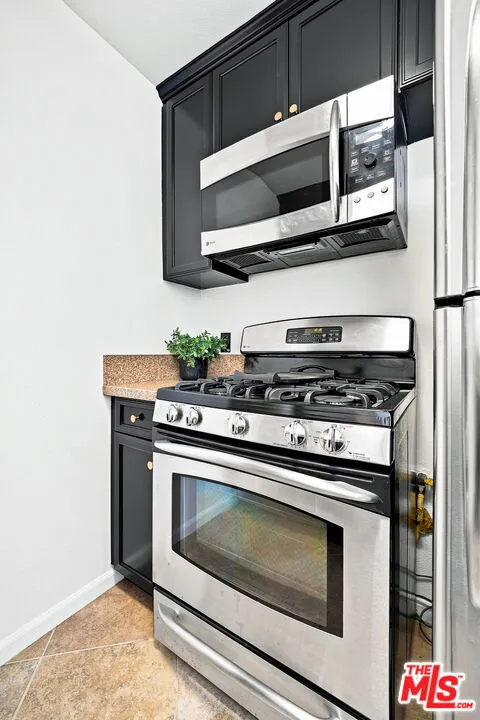 7320 Hawthorn Avenue #425 Los Angeles, CA 90046