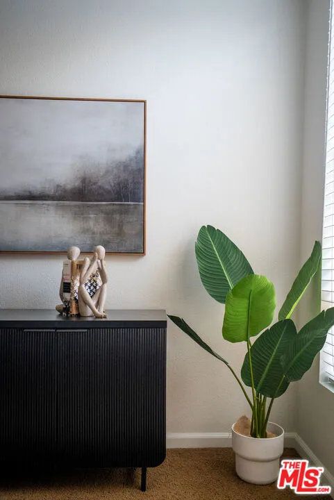 7320 Hawthorn Avenue #425 Los Angeles, CA 90046