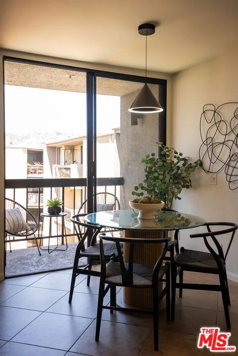 7320 Hawthorn Avenue #425 Los Angeles, CA 90046