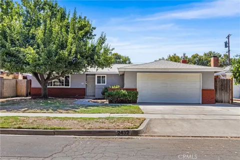 2432 E Richert