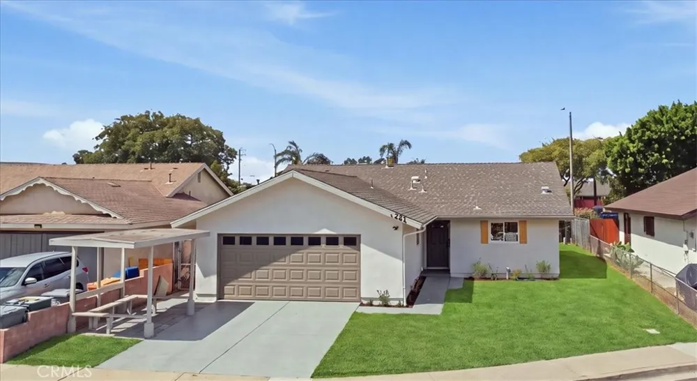221 Vegas Drive Oxnard, CA 93030