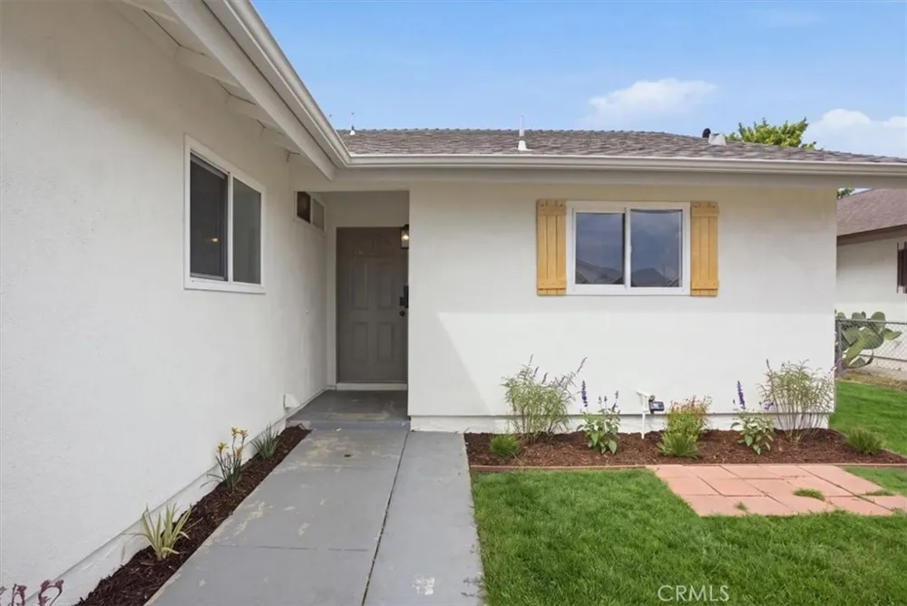 221 Vegas Drive Oxnard, CA 93030