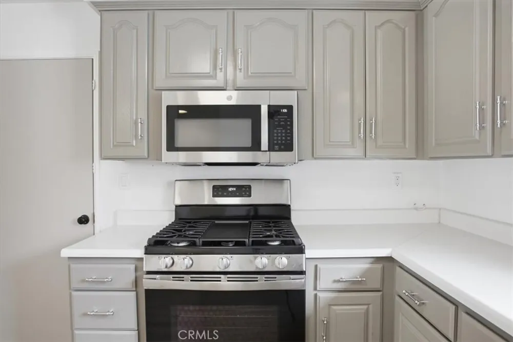 221 Vegas Drive Oxnard, CA 93030