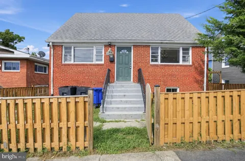 2004 LANGLEY STREET