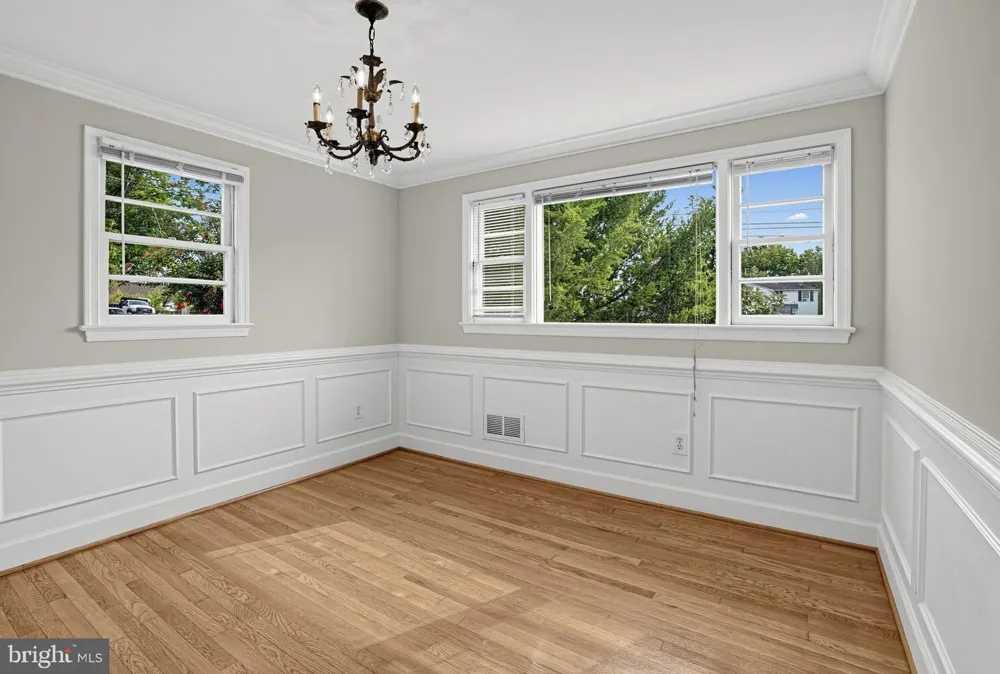 2004 LANGLEY STREET Arlington, VA 22204