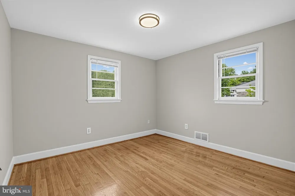 2004 LANGLEY STREET Arlington, VA 22204