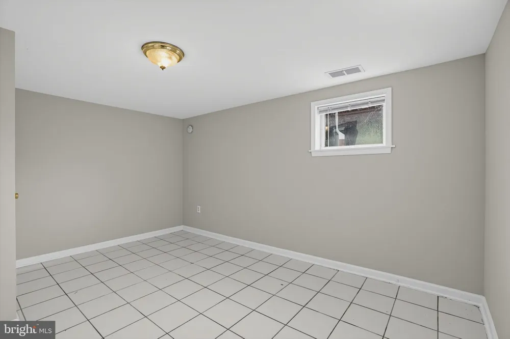 2004 LANGLEY STREET Arlington, VA 22204