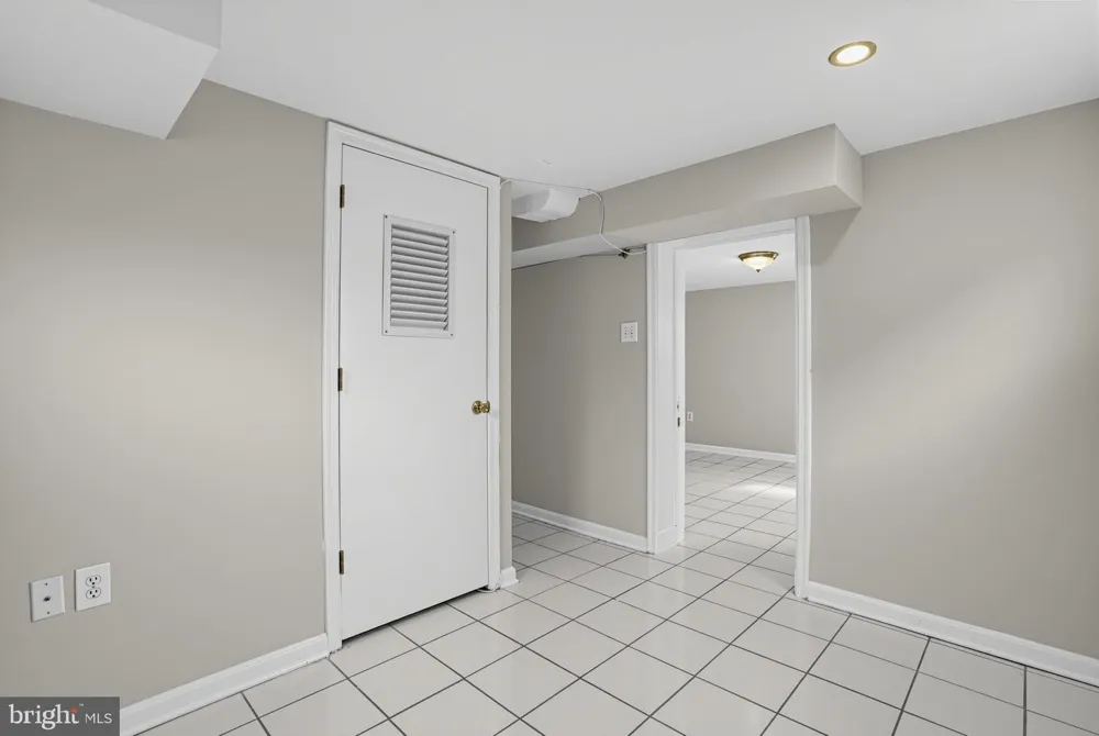 2004 LANGLEY STREET Arlington, VA 22204