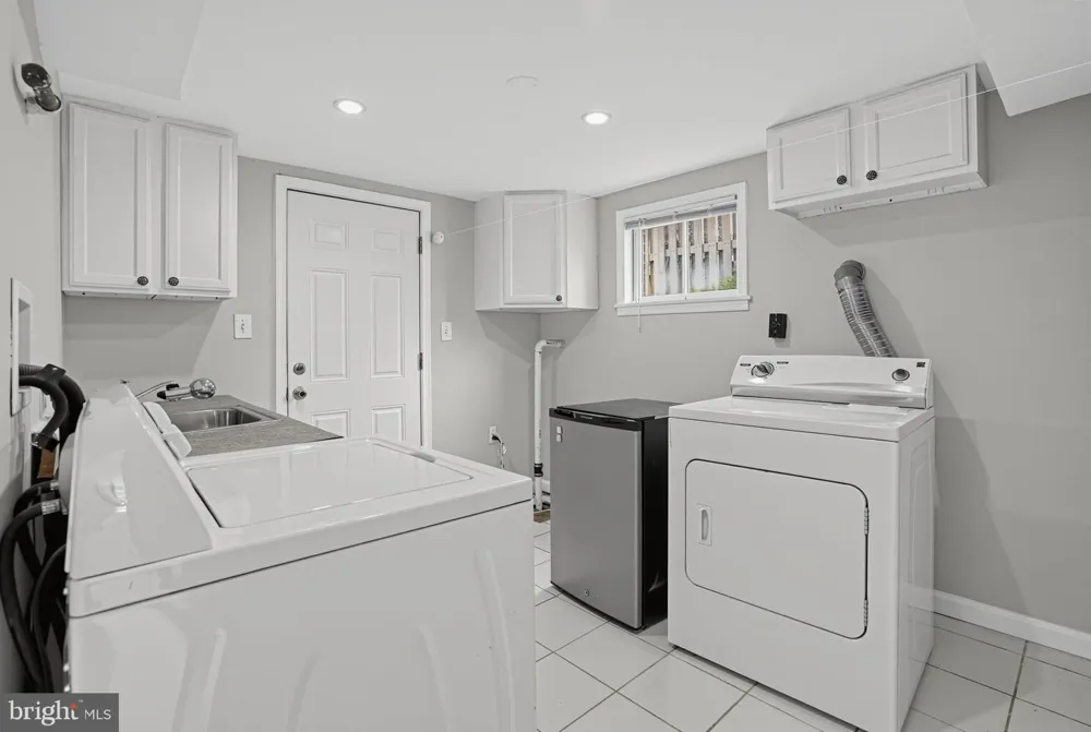2004 LANGLEY STREET Arlington, VA 22204