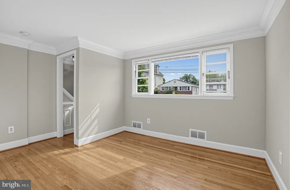 2004 LANGLEY STREET Arlington, VA 22204