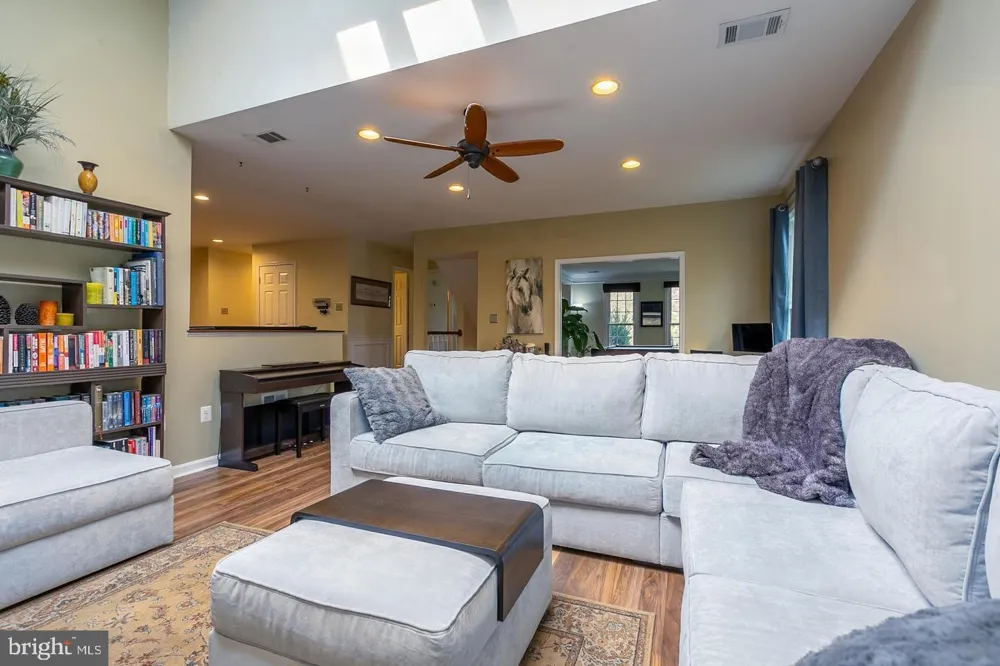 1700 ABBEY OAK DRIVE Vienna, VA 22182