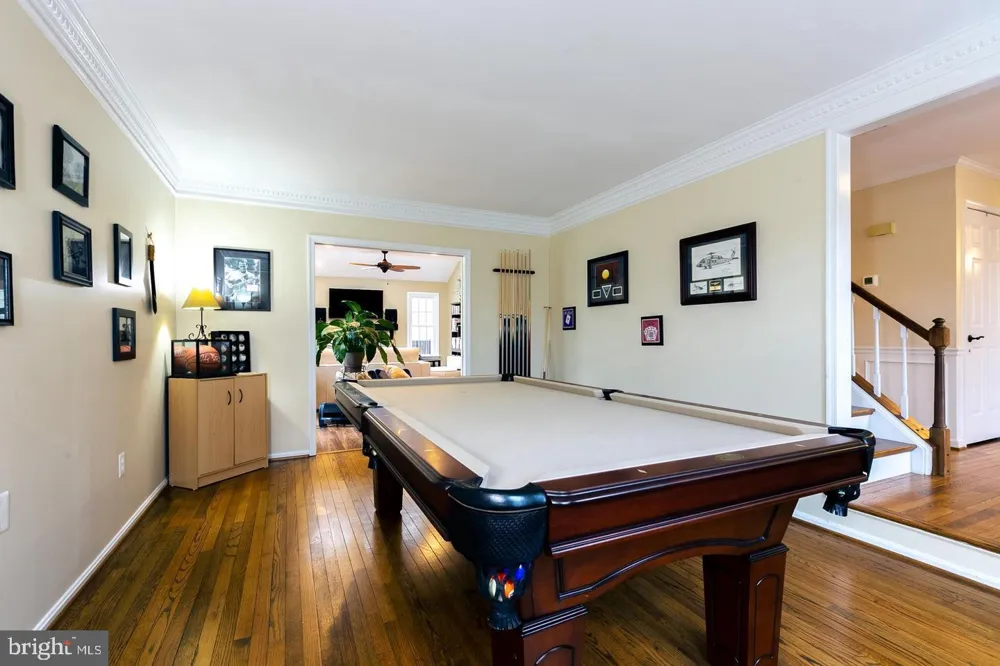 1700 ABBEY OAK DRIVE Vienna, VA 22182