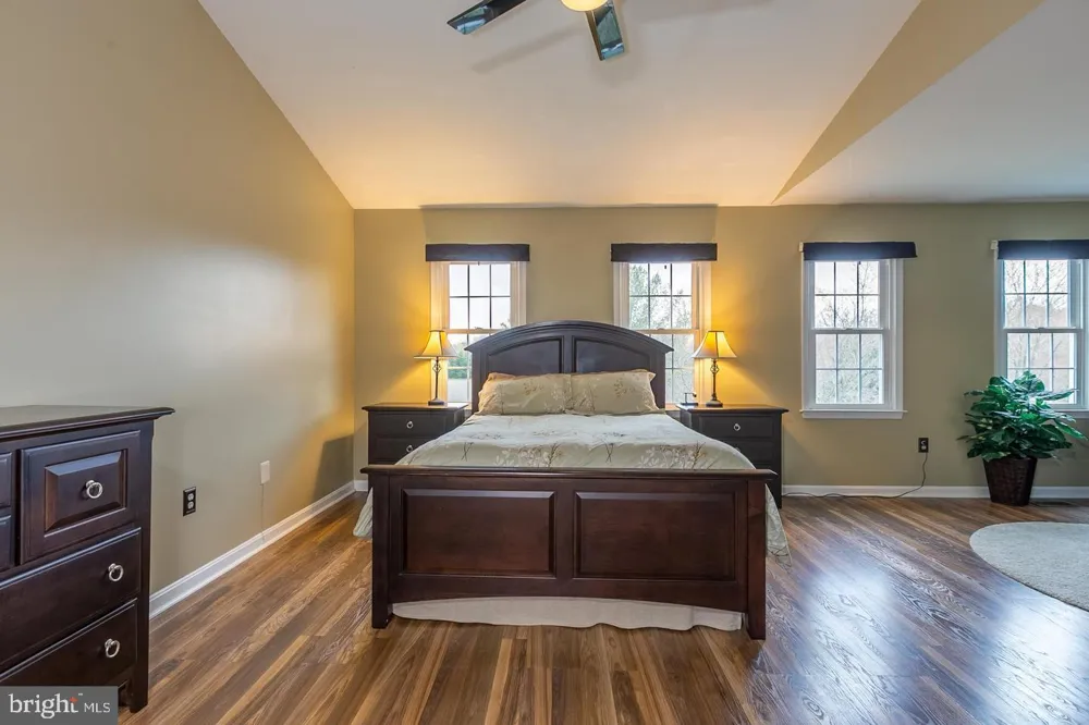 1700 ABBEY OAK DRIVE Vienna, VA 22182