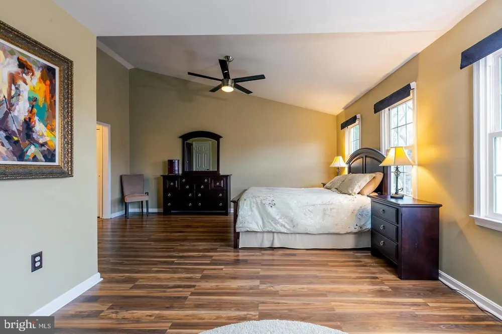 1700 ABBEY OAK DRIVE Vienna, VA 22182