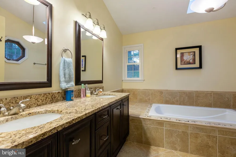 1700 ABBEY OAK DRIVE Vienna, VA 22182
