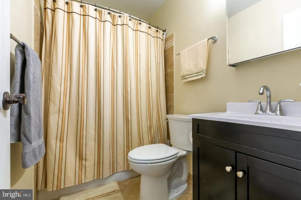 1700 ABBEY OAK DRIVE Vienna, VA 22182