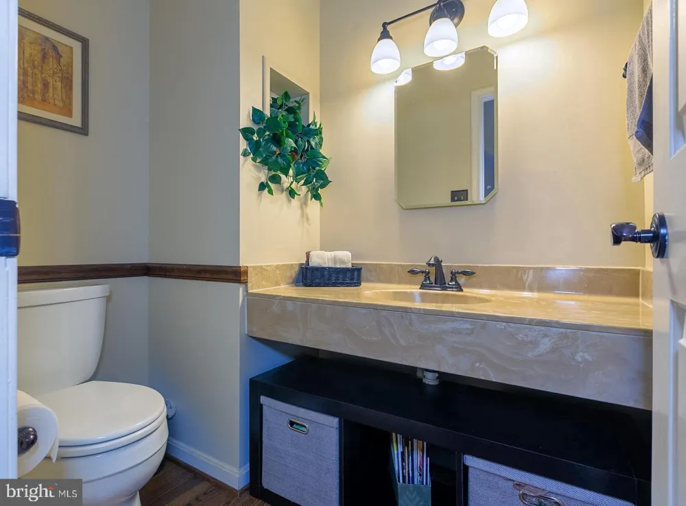 1700 ABBEY OAK DRIVE Vienna, VA 22182