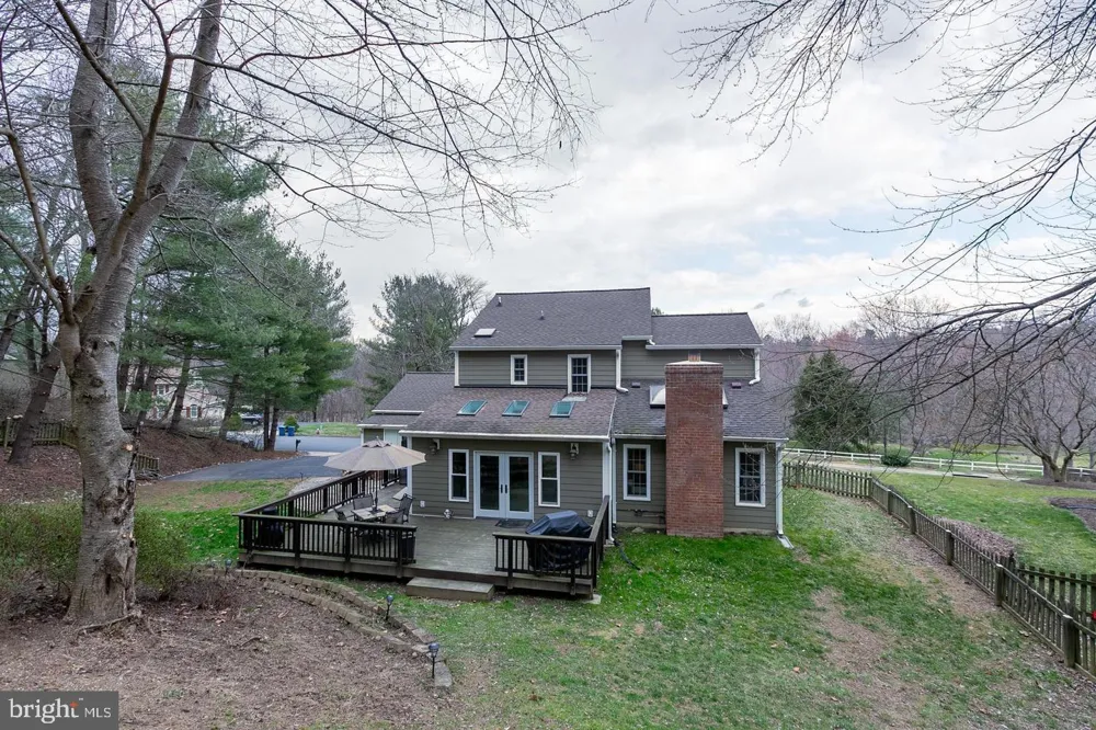 1700 ABBEY OAK DRIVE Vienna, VA 22182