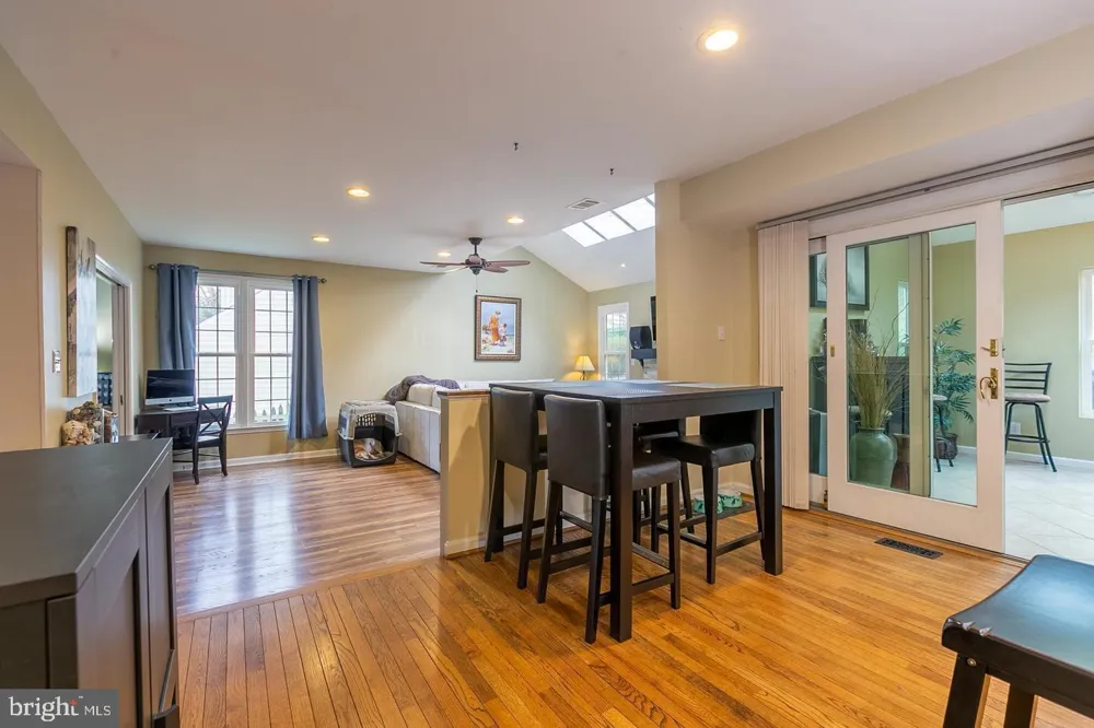 1700 ABBEY OAK DRIVE Vienna, VA 22182
