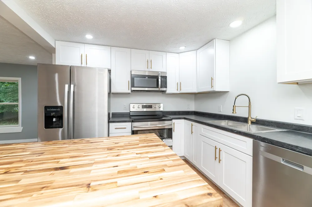 7400 Riverview Drive Kalamazoo, MI 49004