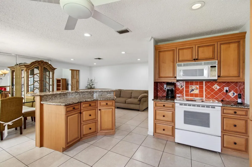 6049 Dusenburg Road Delray Beach, FL 33484
