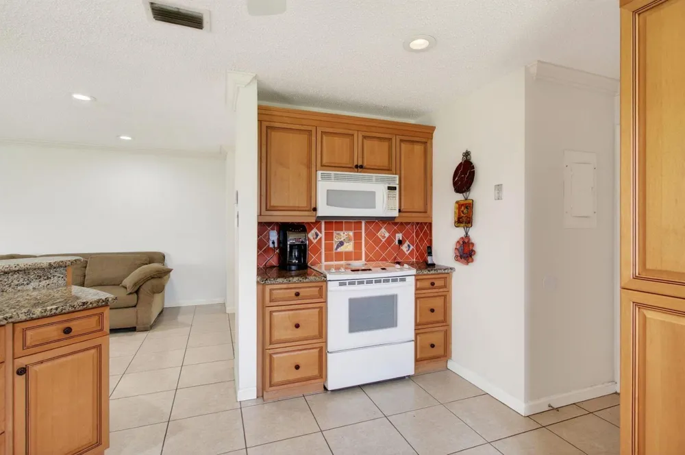 6049 Dusenburg Road Delray Beach, FL 33484