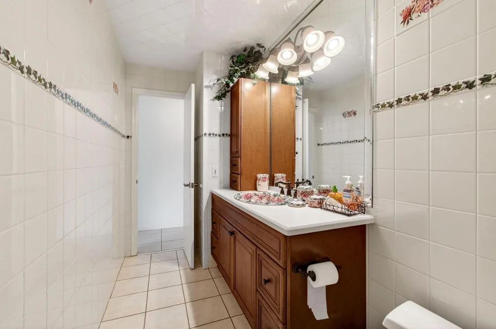 6049 Dusenburg Road Delray Beach, FL 33484