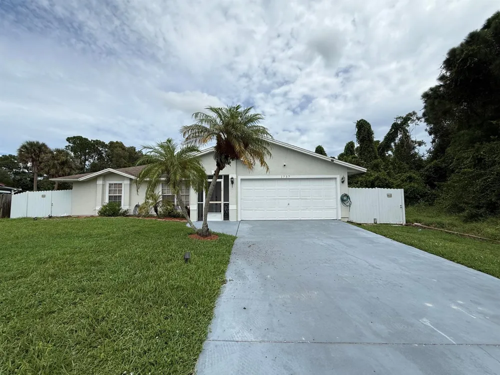 1757 SW Gemini Lane Port St. Lucie, FL 34984