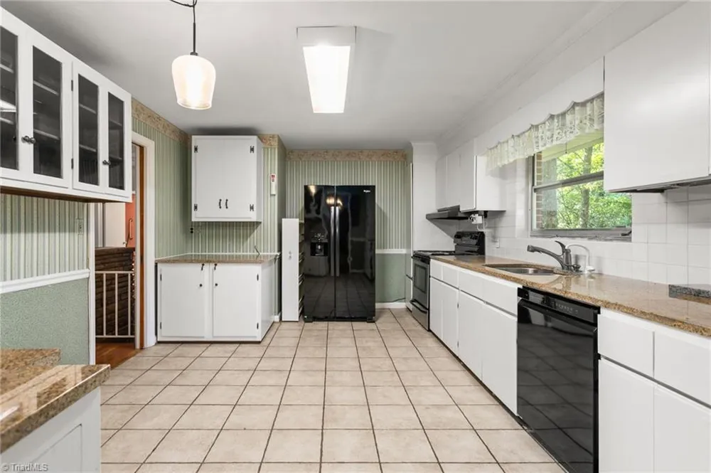 3430 Forest Lane Winston-Salem, NC 27040