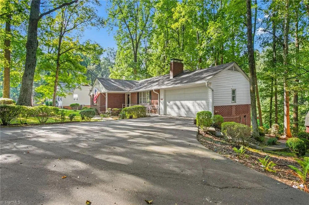 3430 Forest Lane Winston-Salem, NC 27040