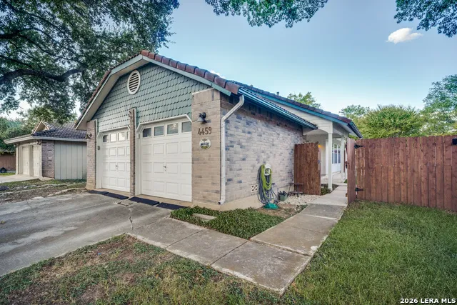 4459 BRUSHY HL San Antonio, TX 78217