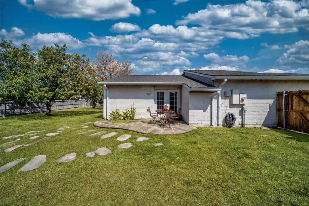 6036 Bogard Drive The Colony, TX 75056