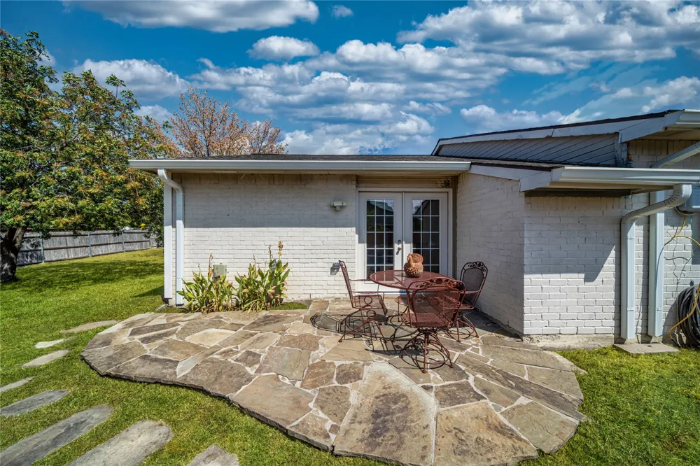 6036 Bogard Drive The Colony, TX 75056