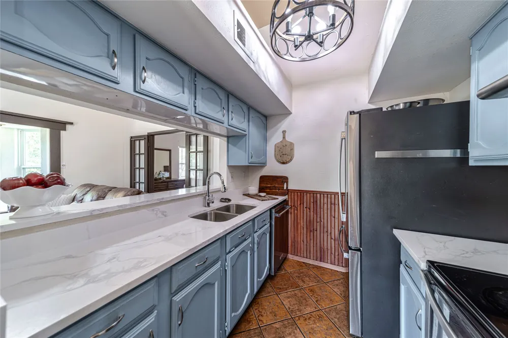 6036 Bogard Drive The Colony, TX 75056