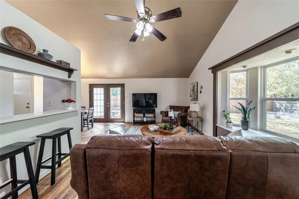 6036 Bogard Drive The Colony, TX 75056