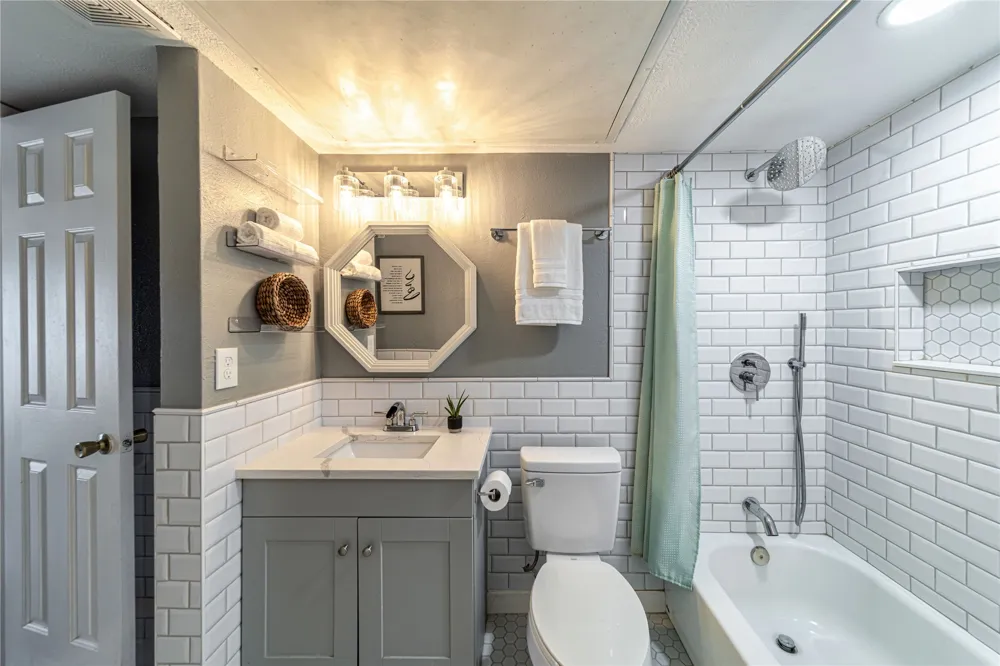 6036 Bogard Drive The Colony, TX 75056