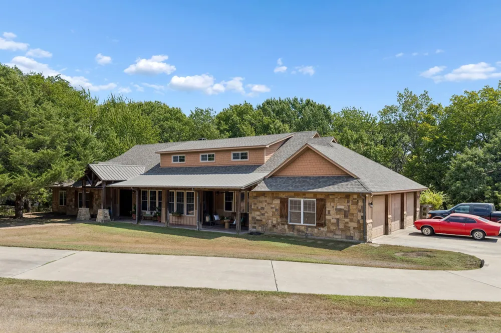3227 Berry Hollow Melissa, TX 75454