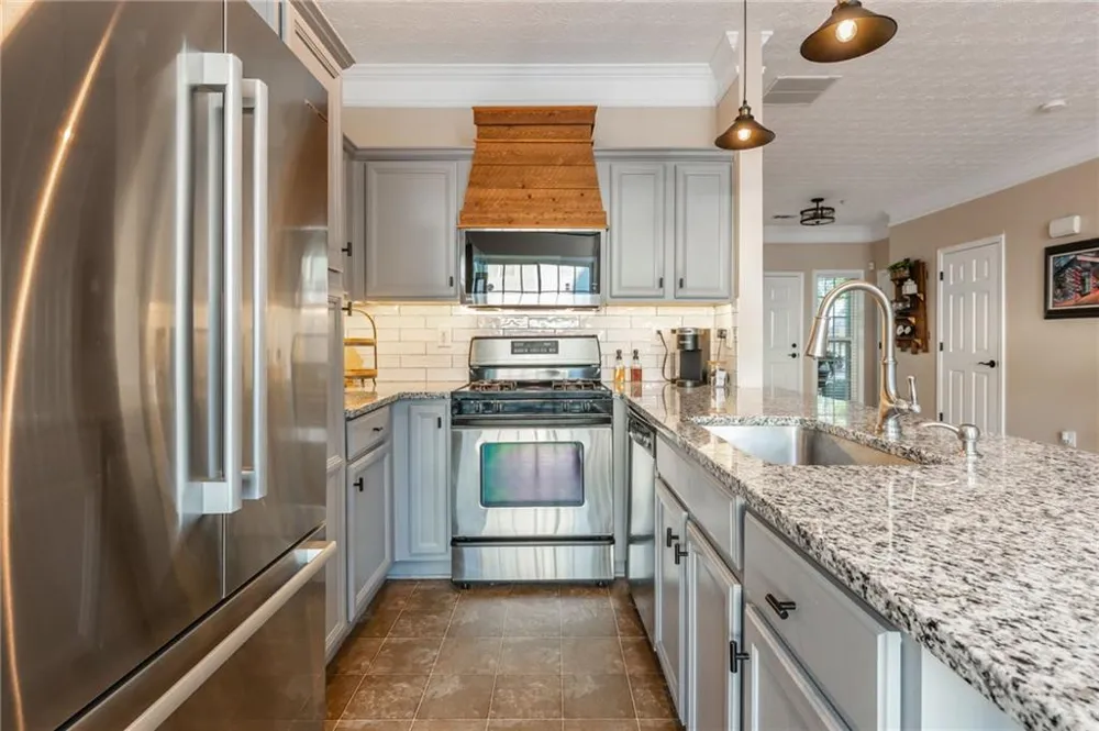 504 Blossom Way Woodstock, GA 30188
