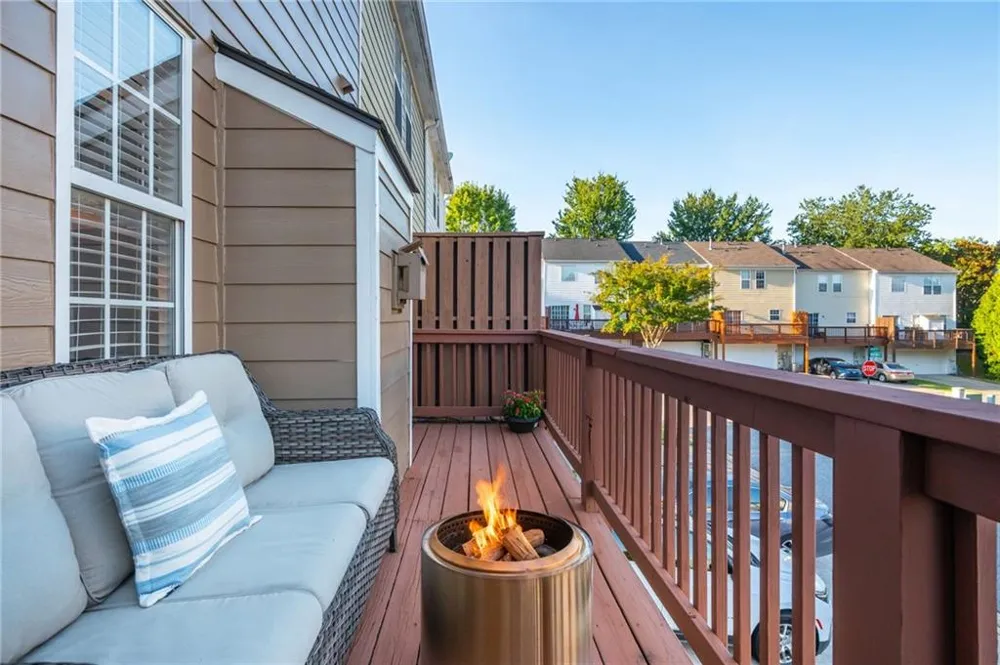 504 Blossom Way Woodstock, GA 30188