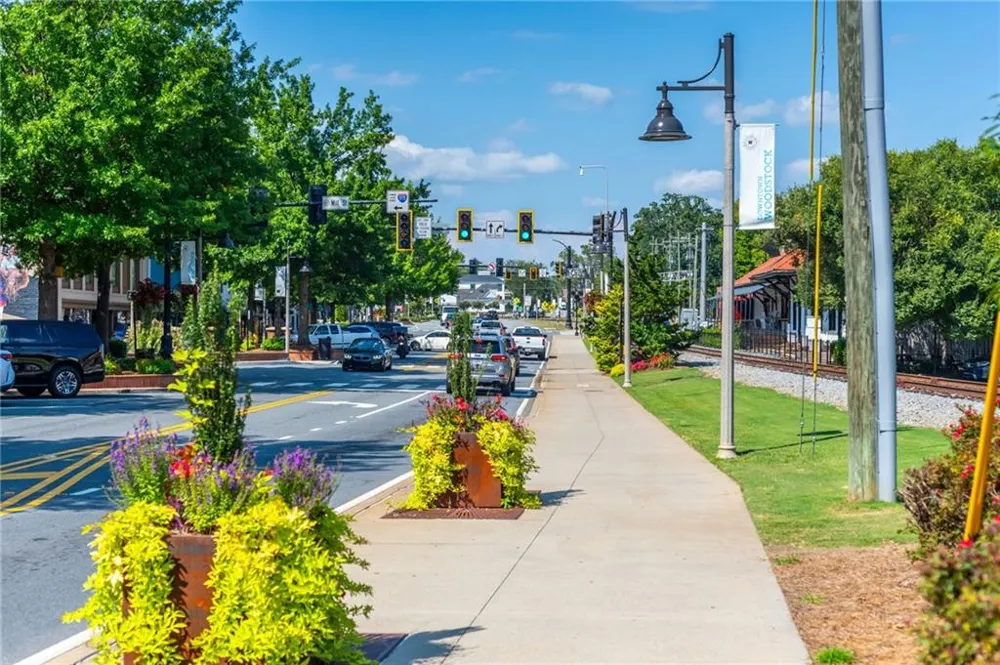504 Blossom Way Woodstock, GA 30188