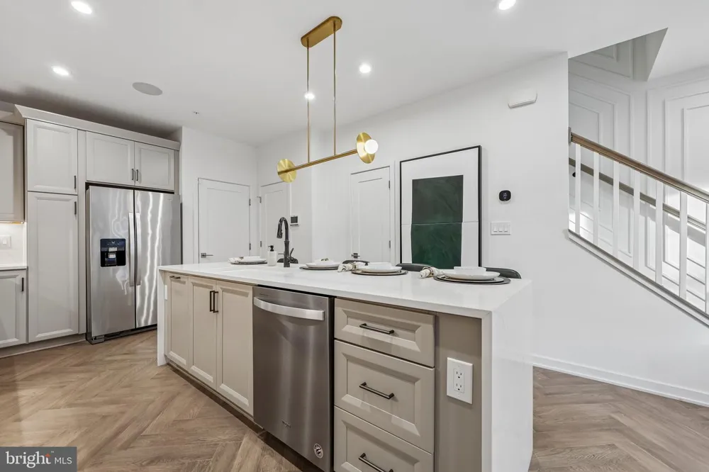 1746 MCKENNA POINT DRIVE #1601 Mclean, VA 22102