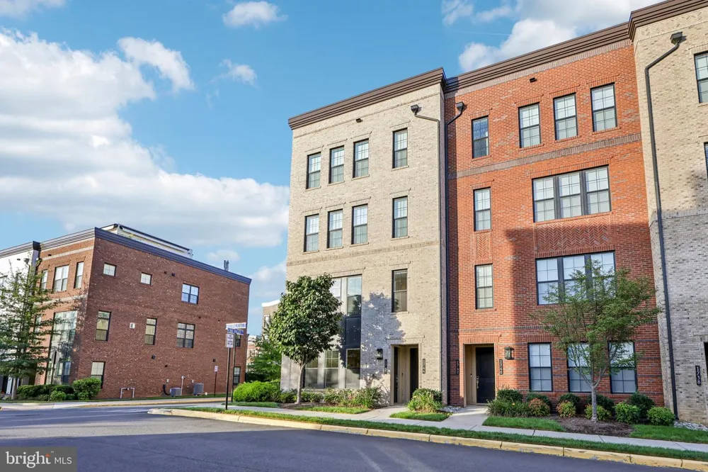 1746 MCKENNA POINT DRIVE #1601 Mclean, VA 22102