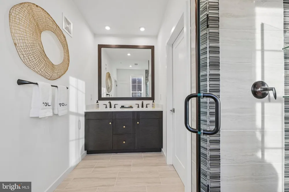 1746 MCKENNA POINT DRIVE #1601 Mclean, VA 22102