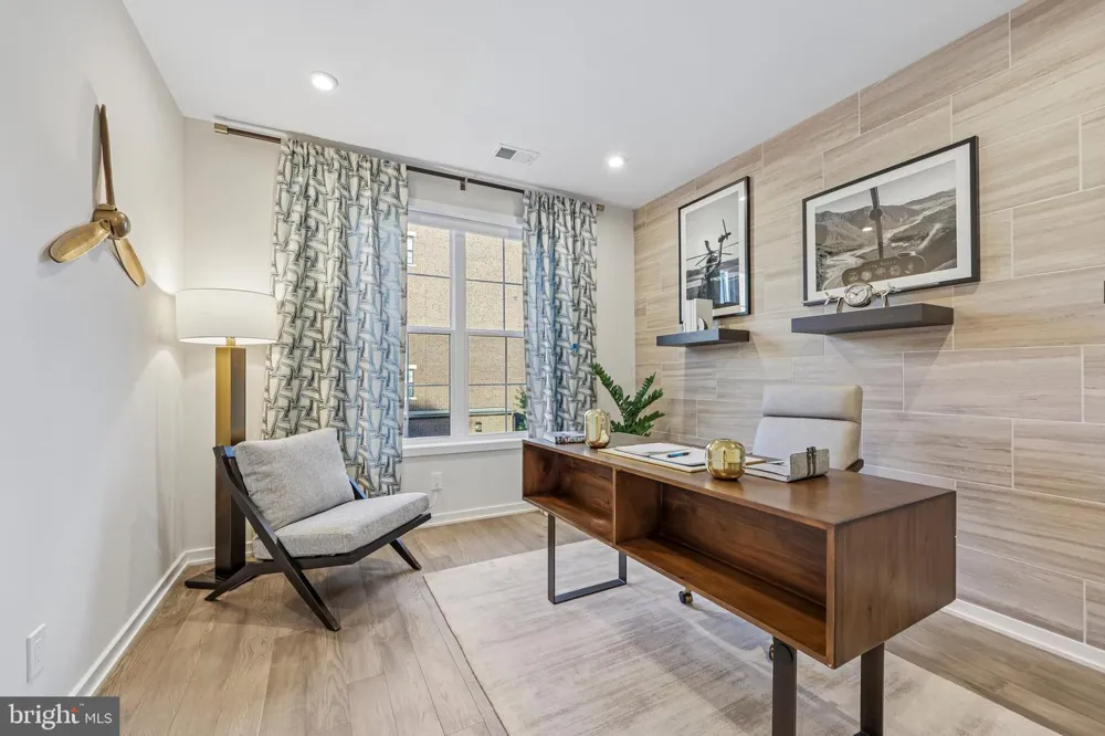 1746 MCKENNA POINT DRIVE #1601 Mclean, VA 22102