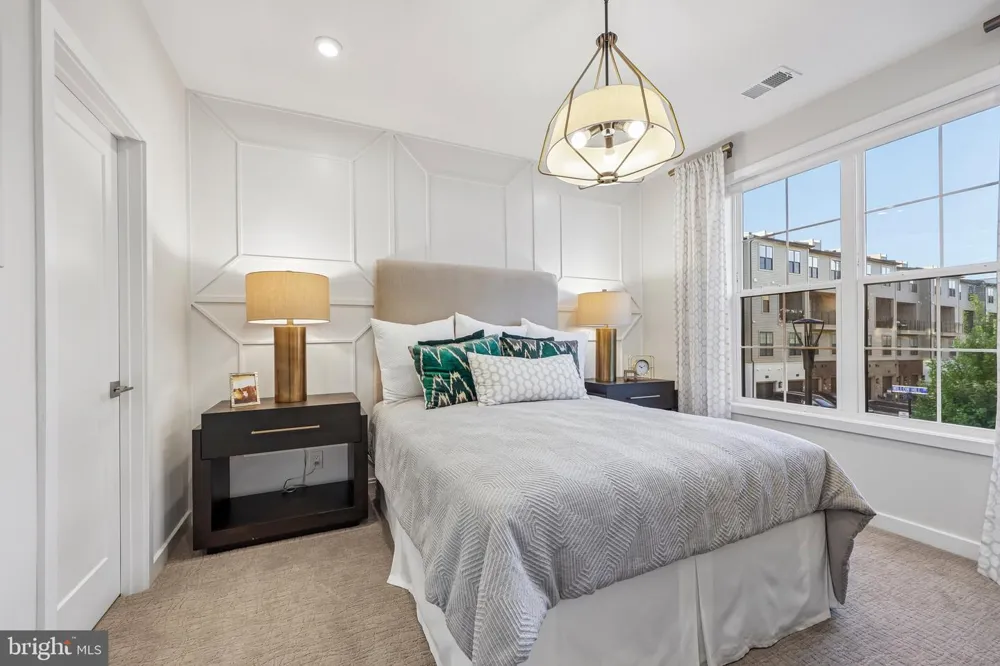1746 MCKENNA POINT DRIVE #1601 Mclean, VA 22102