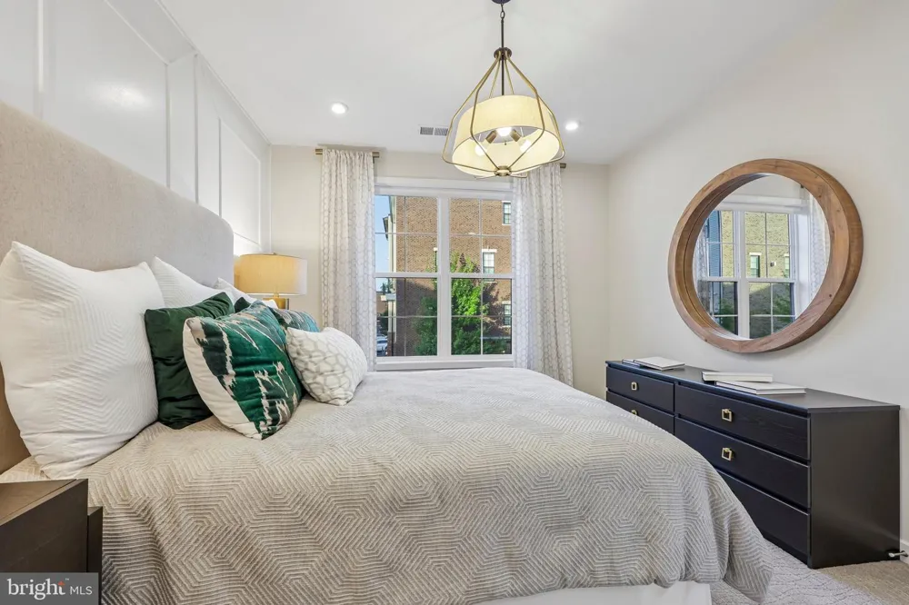 1746 MCKENNA POINT DRIVE #1601 Mclean, VA 22102
